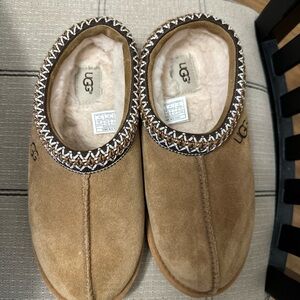 UGG Brown and Cream Suede Slippers Tasman size 8 NWOB